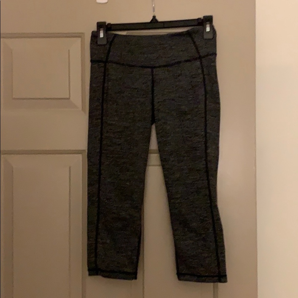 High waisted cropped leggings